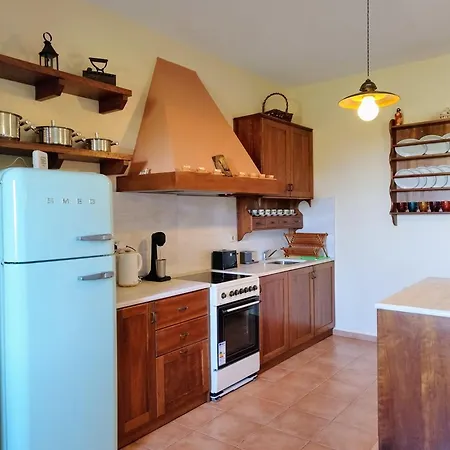 Leni * Achladies (Skiathos)