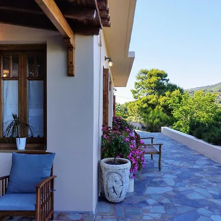 Flaskia Holiday home *